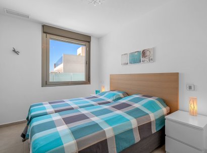 Villa · Herverkoop - La Marina · Alicante · Spanje