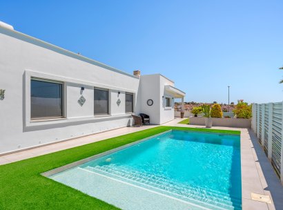 Villa · Herverkoop - La Marina · Alicante · Spanje