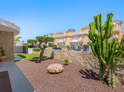 Villa · Herverkoop - La Marina · Alicante · Spanje
