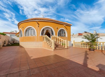 Villa · Reventa - Ciudad Quesada - Rojales · Alicante · España
