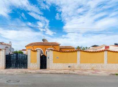 Villa · Reventa - Ciudad Quesada - Rojales · Alicante · España