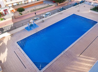 Appartement · Herverkoop - Torrevieja · Punta Prima · Alicante · Spanje