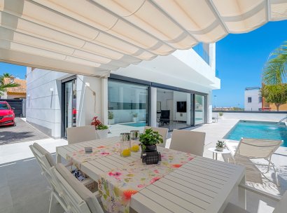 Villa · Återförsäljning - Guardamar del Segura · Alicante · Spanien