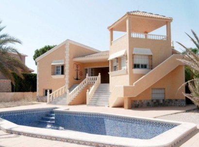 Villa · Obra nueva - La Manga del Mar Menor · Murcia · España