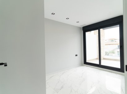 Villa · Nieuwbouw Woningen - Orihuela Costa · Punta Prima · Alicante · Spanje