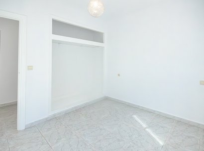 Casa · Reventa - San Miguel de Salinas · Alicante · España