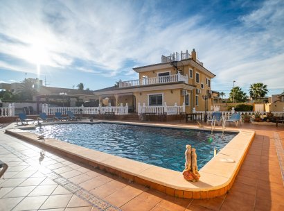 Villa · Herverkoop - Torrevieja · LOS BALCONES - LOS ALTOS · Alicante · Spanje