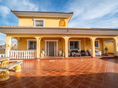Villa · Herverkoop - Torrevieja · LOS BALCONES - LOS ALTOS · Alicante · Spanje