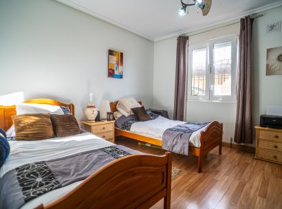 Villa · Herverkoop - Torrevieja · LOS BALCONES - LOS ALTOS · Alicante · Spanje
