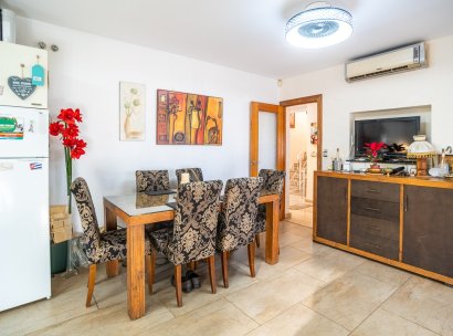 Villa · Herverkoop - Torrevieja · LOS BALCONES - LOS ALTOS · Alicante · Spanje