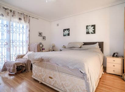 Villa · Herverkoop - Torrevieja · LOS BALCONES - LOS ALTOS · Alicante · Spanje