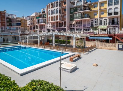 6. Commercial · Återförsäljning - Torrevieja · La Veleta · Alicante · Spanien