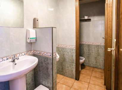 6. Commercial · Återförsäljning - Torrevieja · La Veleta · Alicante · Spanien