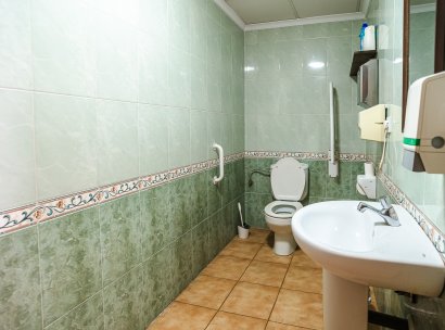 6. Commercial · Återförsäljning - Torrevieja · La Veleta · Alicante · Spanien