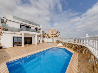 Villa · Herverkoop - Torrevieja · Alicante · Spanje