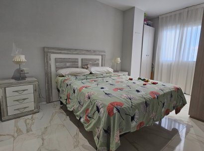 Lägenhet · Återförsäljning - La Marina · Alicante · Spanien