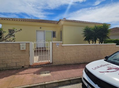Villa · Herverkoop - La Marina · Alicante · Spanje