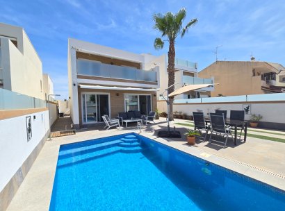 Villa · Herverkoop - Pilar de la Horadada · Alicante · Spanje
