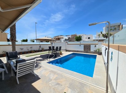 Villa · Herverkoop - Pilar de la Horadada · Alicante · Spanje