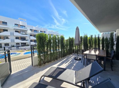 Apartment - Flat · Återförsäljning - Orihuela Costa · Villamartín · Alicante · Spanien