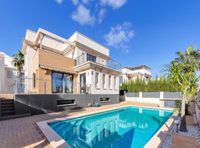 Villa · Herverkoop - Orihuela Costa · La Zenia · Alicante · Spanje