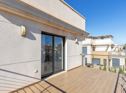 Villa · Herverkoop - Orihuela Costa · La Zenia · Alicante · Spanje