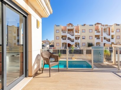 Villa · Herverkoop - Orihuela Costa · La Zenia · Alicante · Spanje