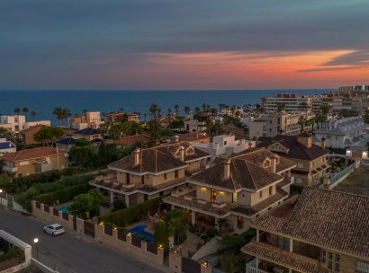 Villa · Resale - Torrevieja · La Veleta · Alicante · Spain