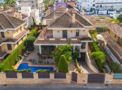 Villa · Resale - Torrevieja · La Veleta · Alicante · Spain