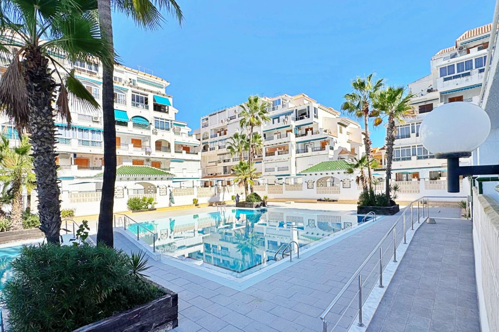 Resale - Apartment - Torrevieja - Costa Blanca South