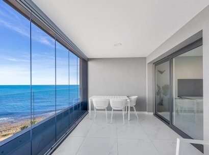 Appartement · Herverkoop - Torrevieja · Punta Prima · Alicante · Spanje