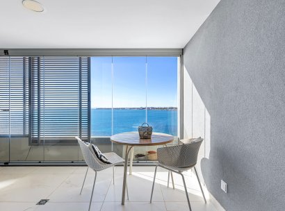 Appartement · Herverkoop - Torrevieja · Punta Prima · Alicante · Spanje