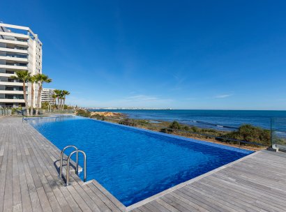 Appartement · Herverkoop - Torrevieja · Punta Prima · Alicante · Spanje
