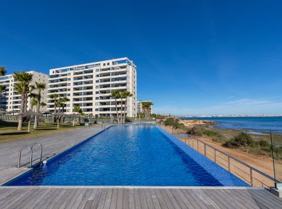 Appartement · Herverkoop - Torrevieja · Punta Prima · Alicante · Spanje