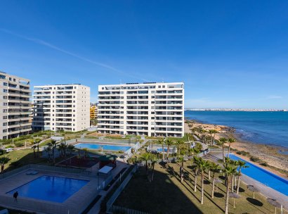 Appartement · Herverkoop - Torrevieja · Punta Prima · Alicante · Spanje