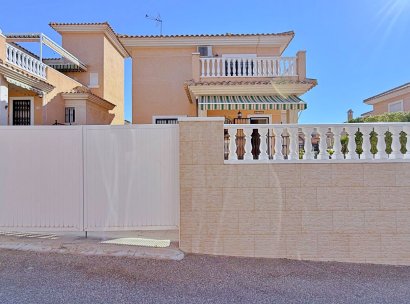 Villa · Återförsäljning - Orihuela · Orihuela Costa · Alicante · Spanien