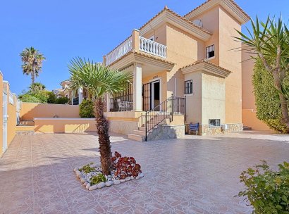 Villa · Återförsäljning - Orihuela · Orihuela Costa · Alicante · Spanien