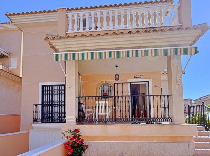 Villa · Återförsäljning - Orihuela · Orihuela Costa · Alicante · Spanien