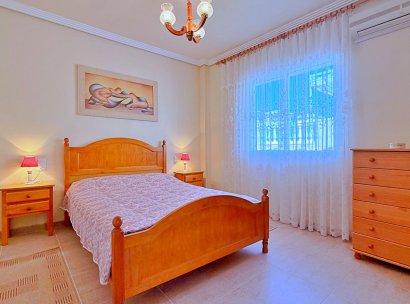 Villa · Återförsäljning - Orihuela · Orihuela Costa · Alicante · Spanien