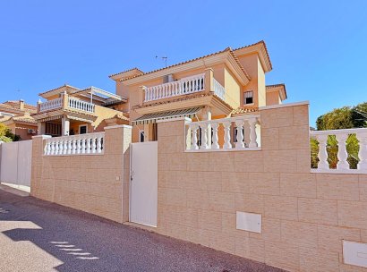 Villa · Återförsäljning - Orihuela · Orihuela Costa · Alicante · Spanien