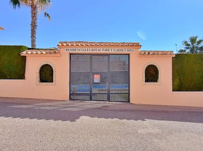 Villa · Återförsäljning - Orihuela · Orihuela Costa · Alicante · Spanien