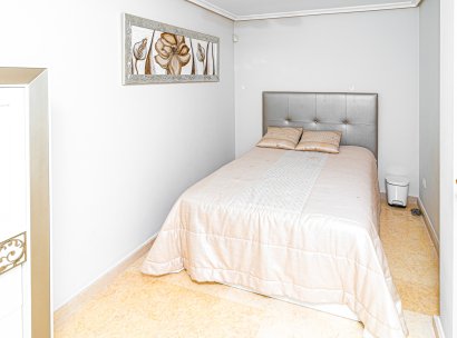 Villa · Återförsäljning - Torrevieja · La Mata · Alicante · Spanien