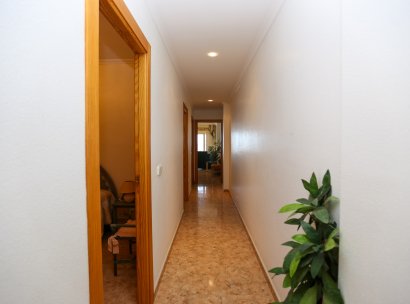 Appartement · Herverkoop - Torrevieja · La Mata · Alicante · Spanje