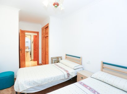 Appartement · Herverkoop - Torrevieja · La Mata · Alicante · Spanje