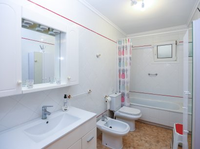 Appartement · Herverkoop - Torrevieja · La Mata · Alicante · Spanje