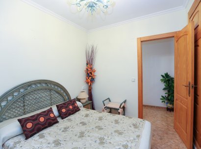 Appartement · Herverkoop - Torrevieja · La Mata · Alicante · Spanje