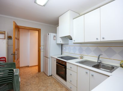 Appartement · Herverkoop - Torrevieja · La Mata · Alicante · Spanje