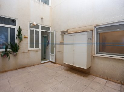 Appartement · Herverkoop - Torrevieja · La Mata · Alicante · Spanje