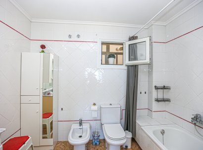 Appartement · Herverkoop - Torrevieja · La Mata · Alicante · Spanje