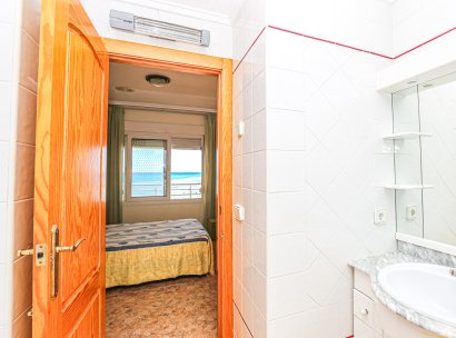 Appartement · Herverkoop - Torrevieja · La Mata · Alicante · Spanje